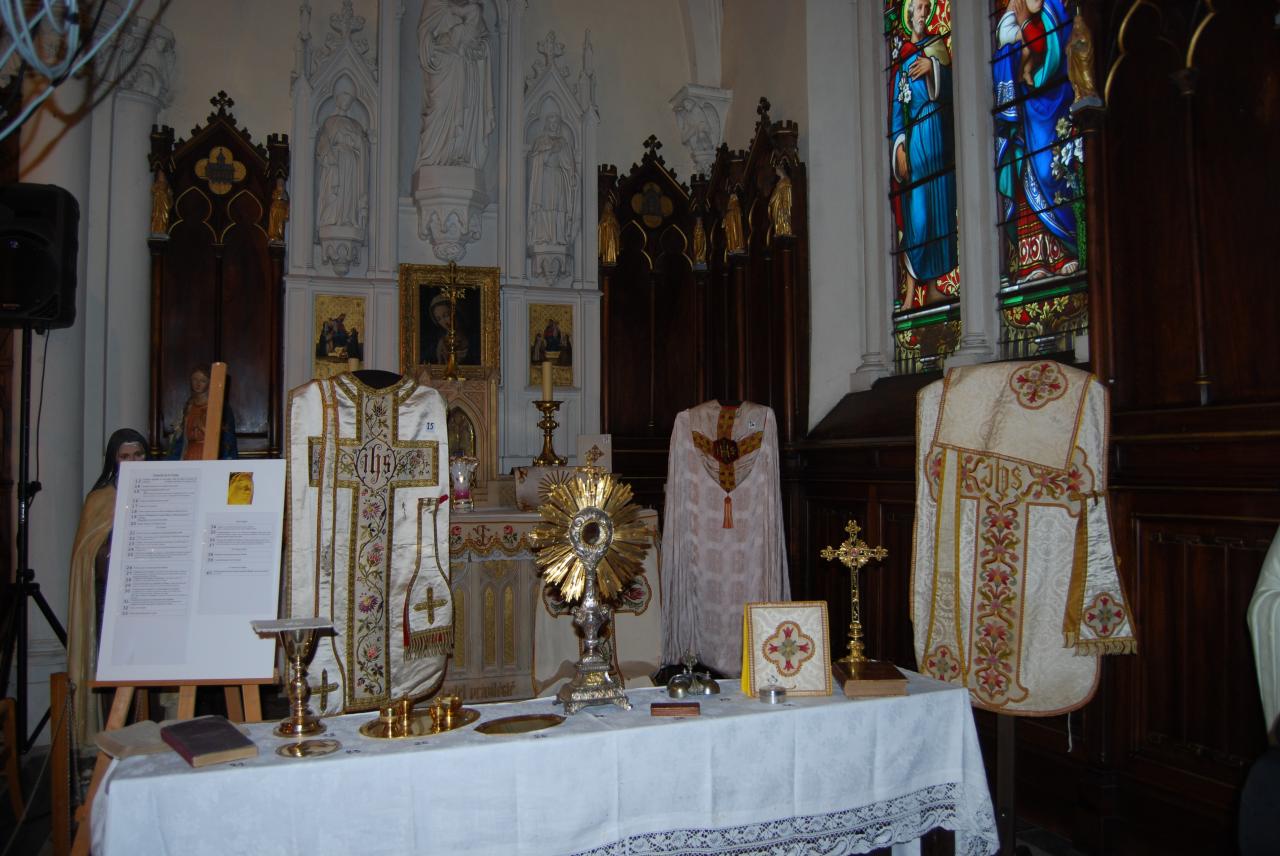 ornements sacerdotaux